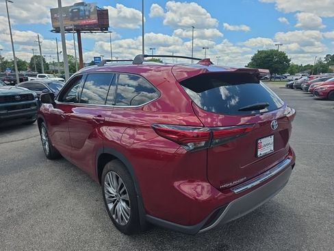 Used 2022 Toyota Highlander Platinum AWD/4WD image 7