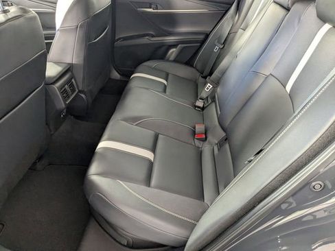 Used 2025 Toyota Camry SE image 26