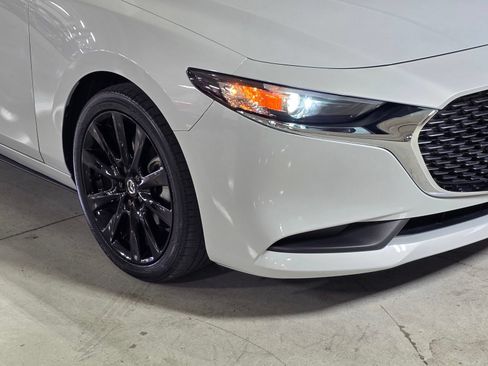 Used 2024 MAZDA MAZDA3 s FWD image 10