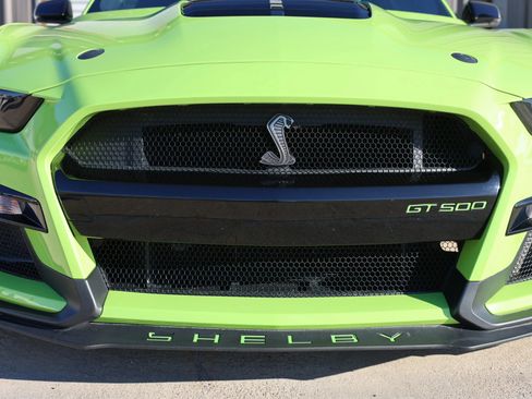 Used 2020 Ford Mustang Shelby GT500 w/ Technology Package image 27