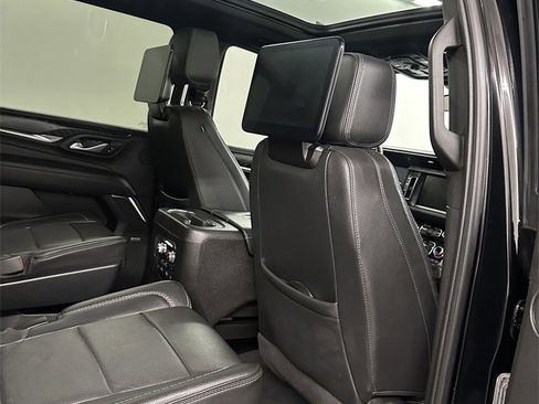 Used 2023 GMC Yukon XL Denali image 40