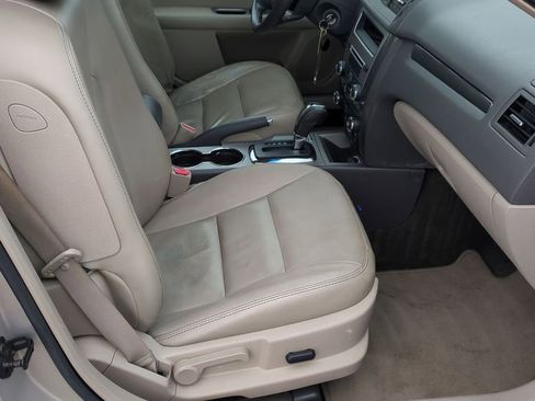 Used 2010 Ford Fusion SEL image 20