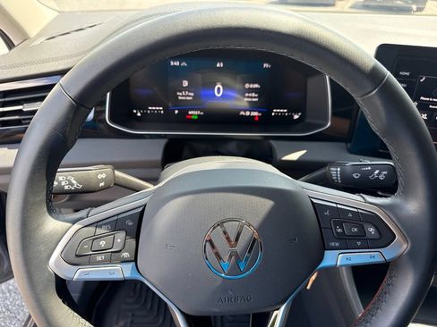 Certified 2025 Volkswagen Jetta S FWD image 27