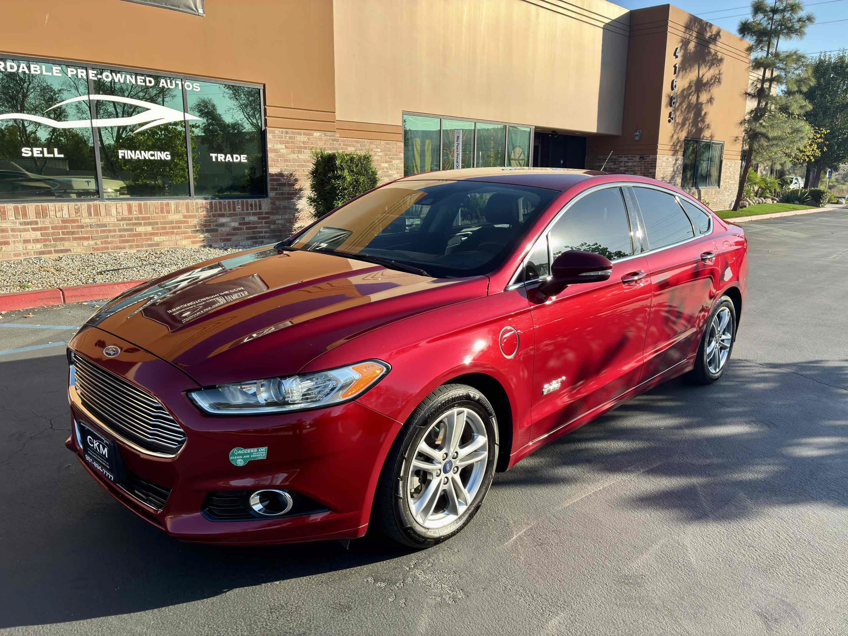 Used 2015 Ford Fusion Energi Titanium w/ Driver Assist Package FWD image 4