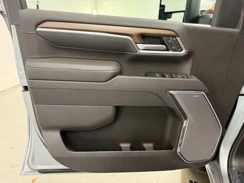 New 2026 Chevrolet Silverado 2500 High Country w/ High Country Premium Package image 9