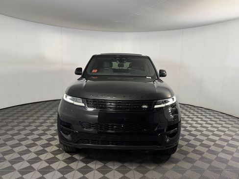 Used 2025 Land Rover Range Rover Sport SE AWD/4WD image 2