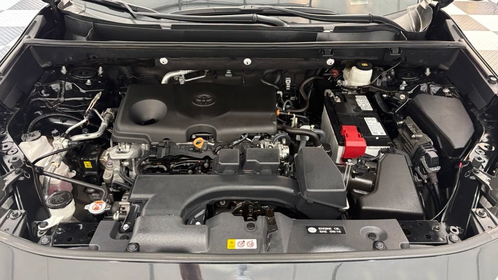 Used 2024 Toyota RAV4 XLE FWD image 9