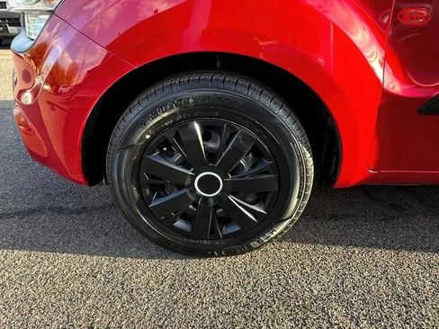 Used 2013 Kia Soul FWD image 18