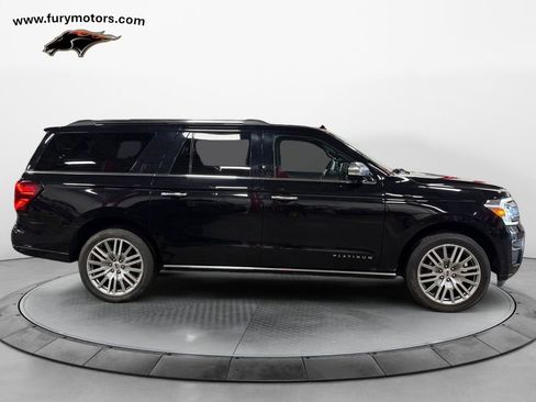 Used 2024 Ford Expedition Max Platinum AWD/4WD image 2