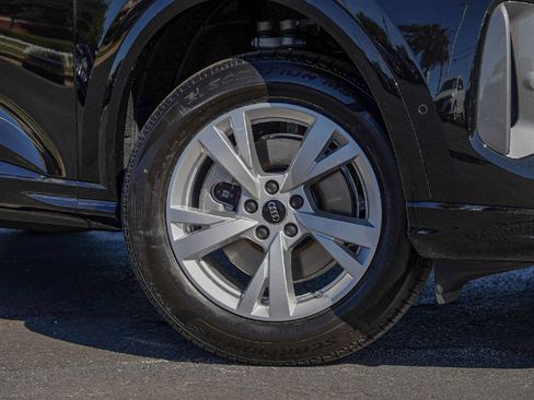 New 2025 Audi Q5 Premium image 2