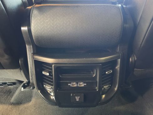 Used 2023 RAM 1500 Laramie AWD/4WD image 27