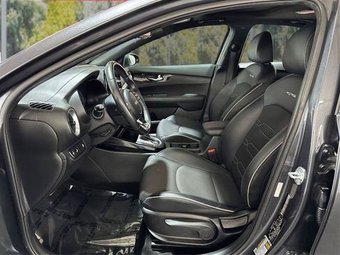 Used 2023 Kia Forte GT-Line w/ GT-Line Premium Package FWD image 9