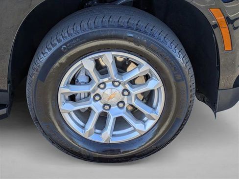 Used 2025 Chevrolet Tahoe LT AWD/4WD image 25