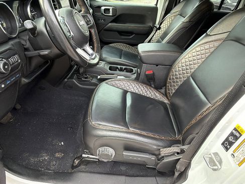 Used 2021 Jeep Wrangler Unlimited Sahara AWD/4WD image 16