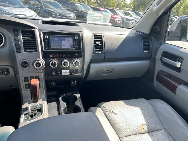Used 2015 Toyota Sequoia Platinum AWD/4WD image 17