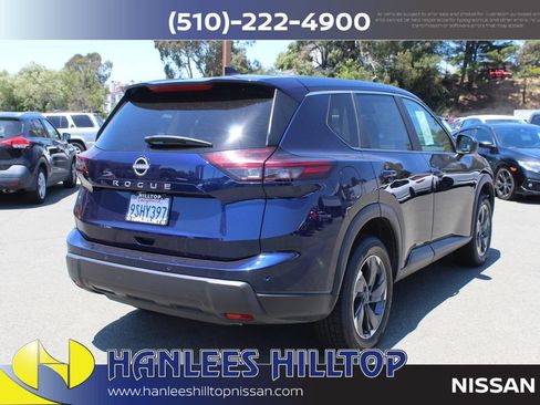Used 2025 Nissan Rogue SV FWD image 7