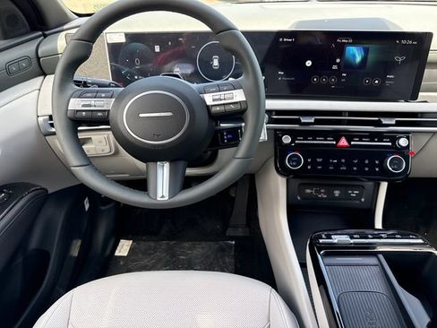 New 2026 Hyundai Tucson Limited AWD/4WD image 18