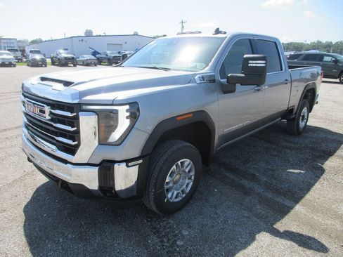 New 2026 GMC Sierra 2500 SLE AWD/4WD image 11
