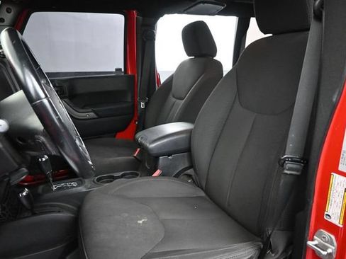 Used 2015 Jeep Wrangler Unlimited Sport w/ Quick Order Package 24S AWD/4WD image 11