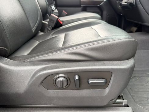 Used 2019 GMC Sierra 1500 SLT AWD/4WD image 22