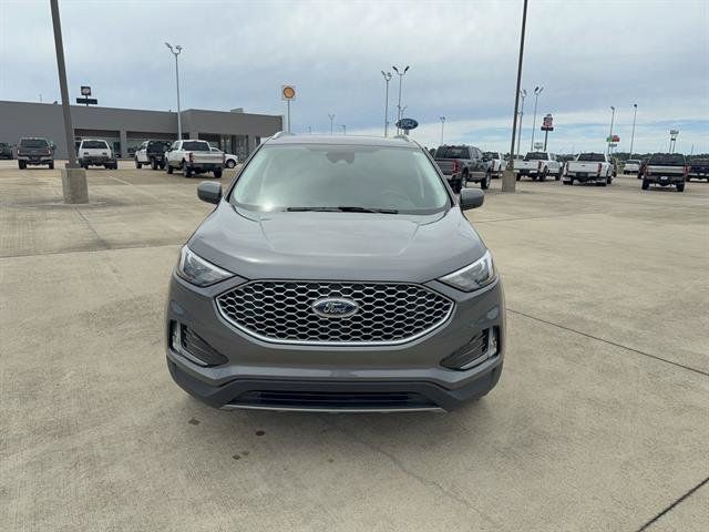 Used 2023 Ford Edge SEL w/ Convenience Package AWD/4WD image 3