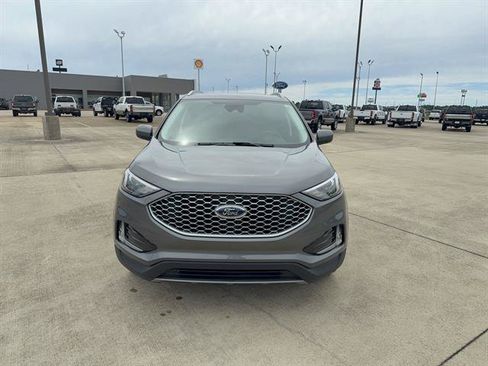 Used 2023 Ford Edge SEL w/ Convenience Package AWD/4WD image 3
