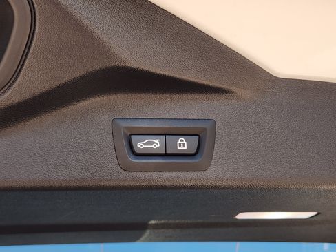 Used 2023 BMW X5 xDrive40i w/ Executive Package image 40