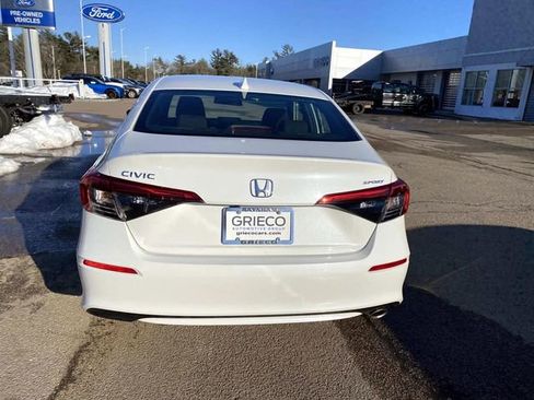 Used 2024 Honda Civic Sport image 4