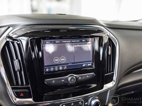 Used 2020 Chevrolet Traverse LT image 26