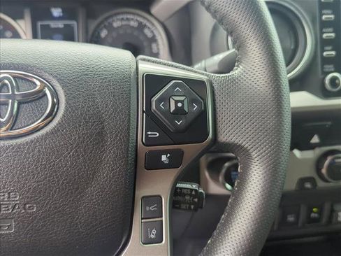 Used 2022 Toyota Tacoma Limited RWD image 17