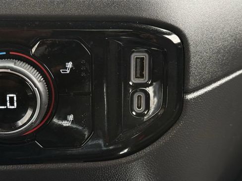 Used 2022 Chevrolet Silverado 1500 LT image 21