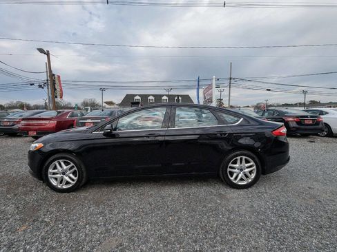 Used 2016 Ford Fusion SE image 5