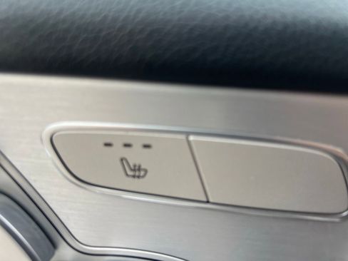 Used 2021 Mercedes-Benz GLC 300 image 21