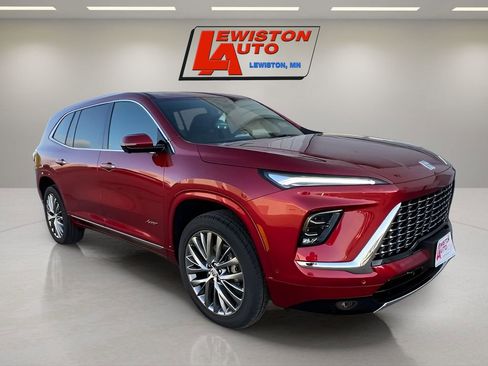 Certified 2025 Buick Enclave Avenir image 2