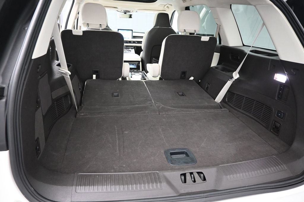 Used 2023 Lincoln Aviator Black Label w/ Jet Package AWD/4WD image 9