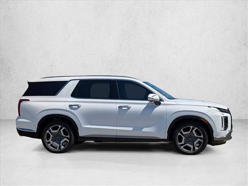 Used 2025 Hyundai Palisade Limited FWD image 4