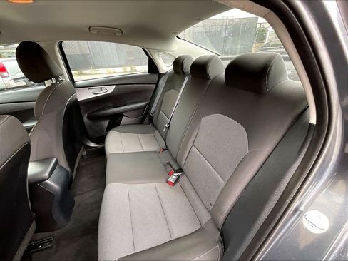 Used 2023 Kia Forte LXS w/ LXS Technology Package FWD image 15