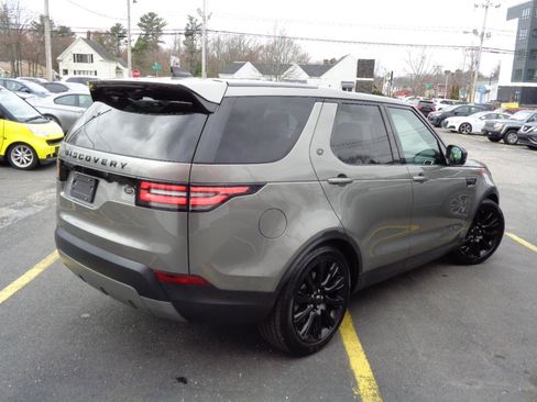 Used 2017 Land Rover Discovery First Edition image 2