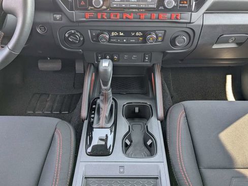 Used 2025 Nissan Frontier PRO-4X w/ Pro Convenience Package AWD/4WD image 6