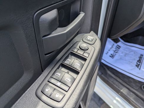 Used 2024 RAM 3500 Tradesman w/ Chrome Appearance Group AWD/4WD image 11