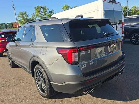 Used 2025 Ford Explorer ST w/ Sun And Sound Package AWD/4WD image 4