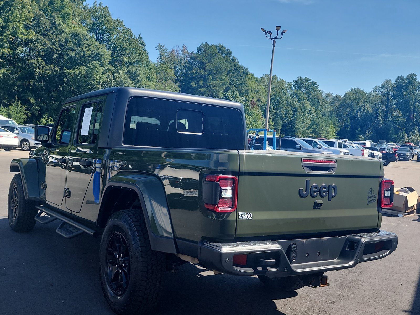 Used 2021 Jeep Gladiator Sport AWD/4WD image 3