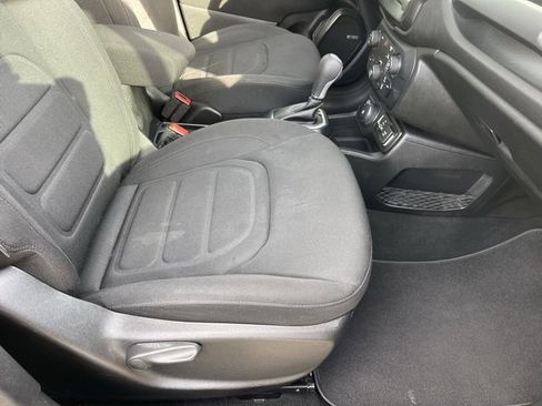 Used 2021 Jeep Renegade Latitude w/ Sun & Sound Group image 15