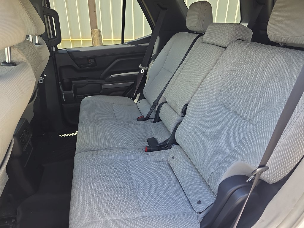 Used 2025 Toyota 4Runner SR5 AWD/4WD image 18