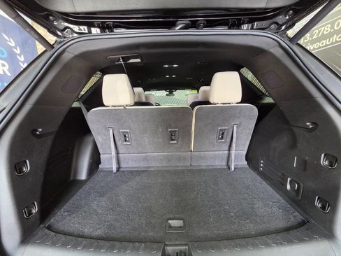 Used 2022 Chevrolet Traverse LT image 29