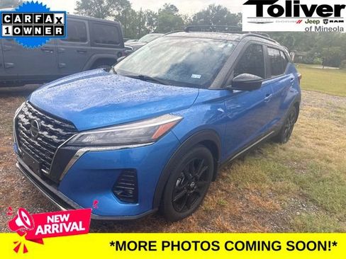 Used 2022 Nissan Kicks SR w/ Premium Package FWD image 1