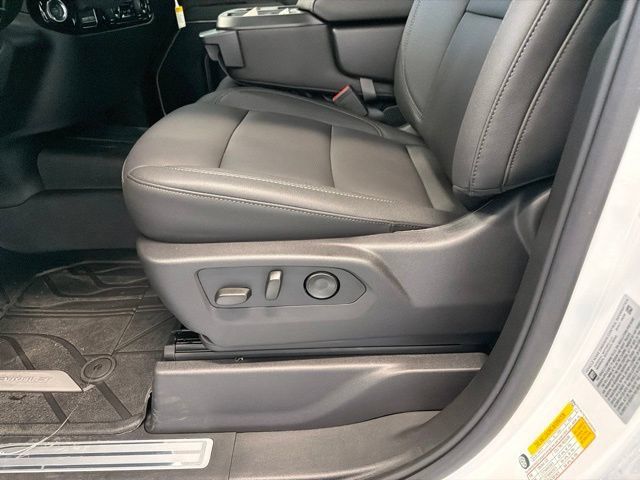 New 2026 Chevrolet Silverado 3500 LT w/ Z71 Chrome Sport Edition AWD/4WD image 19