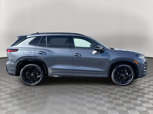 New 2026 Volkswagen Tiguan SE R-Line FWD image 2
