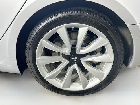 Used 2018 Tesla Model 3 Long Range image 11