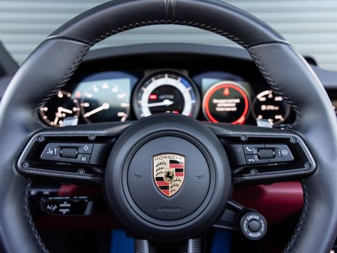 Certified 2023 Porsche 911 Carrera GTS image 15